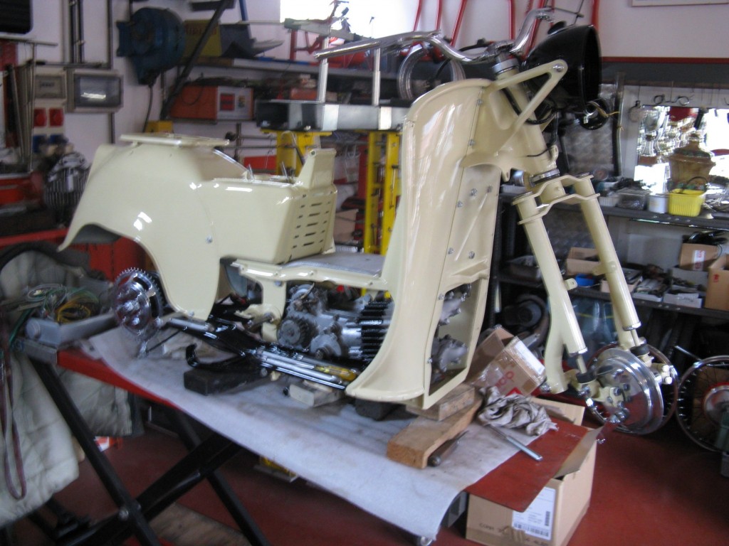 Brumana - riparazioni moto d'epoca a Cuveglio